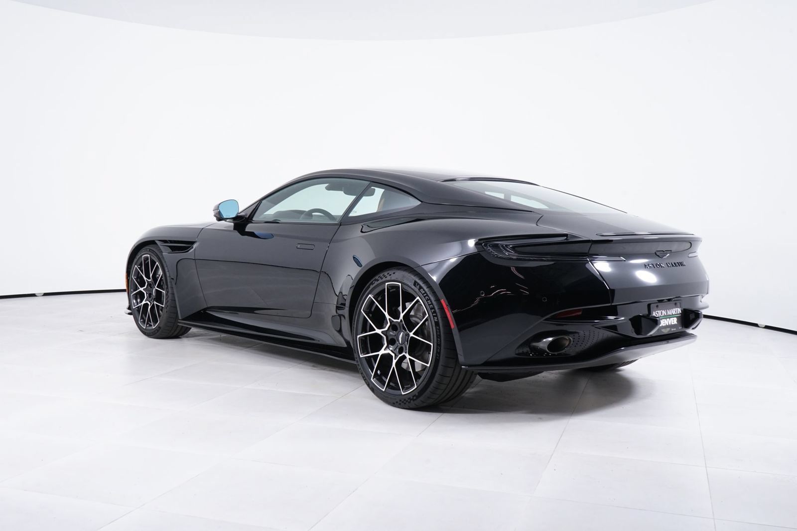 Used 2026 Aston Martin DB12 Coupe RWD image 3