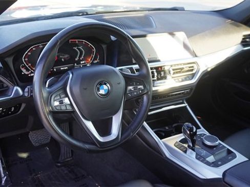 Used 2022 BMW 430i Convertible image 12