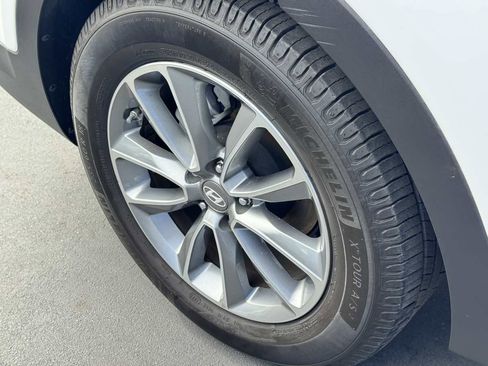 Used 2017 Hyundai Santa Fe SE w/ Cargo Package FWD image 21