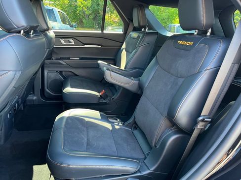 Used 2026 Ford Explorer Tremor w/ Tremor Convenience Package AWD/4WD image 18