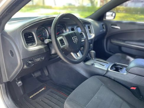 Used 2012 Dodge Charger SE RWD image 22