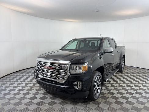 Used 2021 GMC Canyon Denali image 2