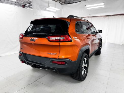 Used 2015 Jeep Cherokee Trailhawk w/ Comfort/Convenience Group AWD/4WD image 6