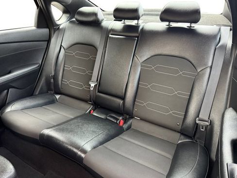 Used 2023 Kia Forte GT-Line image 11