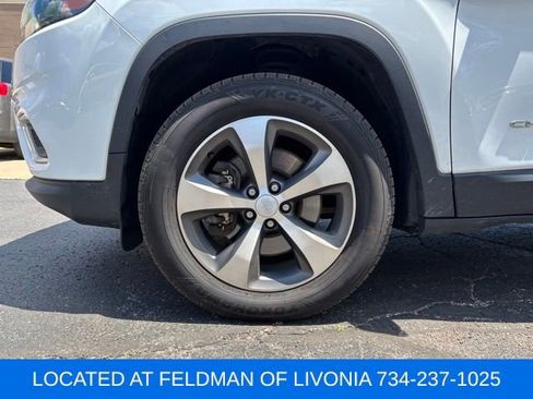 Used 2020 Jeep Cherokee Limited AWD/4WD image 5