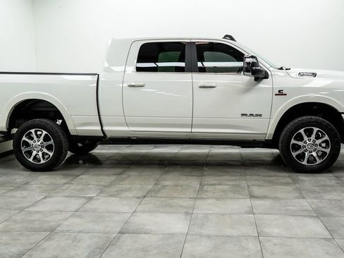 Used 2024 RAM 2500 Limited w/ Safety Group AWD/4WD image 9