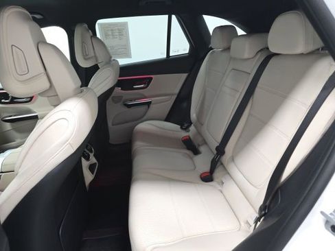 Used 2023 Mercedes-Benz GLC 300 4MATIC image 22