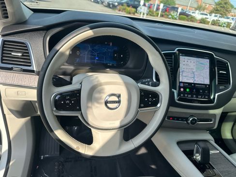 Used 2023 Volvo XC90 B5 Plus w/ Protection Package Premier AWD/4WD image 9