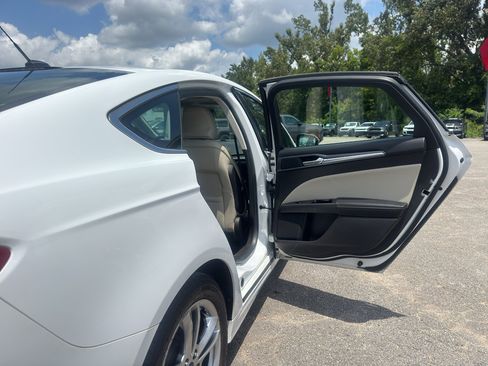Used 2015 Ford Fusion Titanium FWD image 20