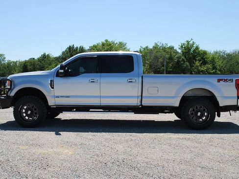 Used 2022 Ford F350 XLT w/ XLT Premium Package AWD/4WD image 8