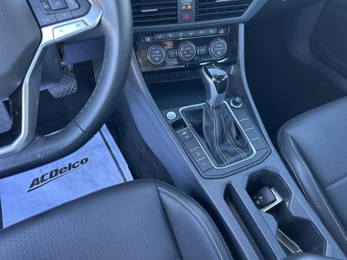 Used 2024 Volkswagen Jetta SE image 21