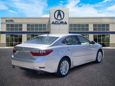 Used 2013 Lexus ES 350 w/ Luxury Pkg FWD image 5