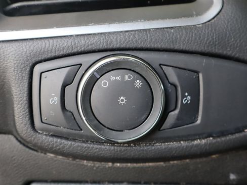 Used 2016 Ford Edge SE FWD image 21