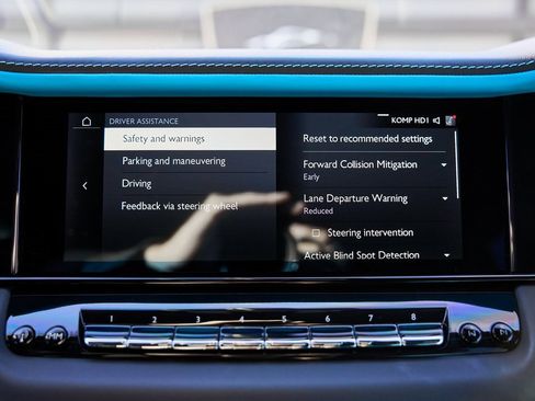 Used 2025 Rolls-Royce Cullinan image 73