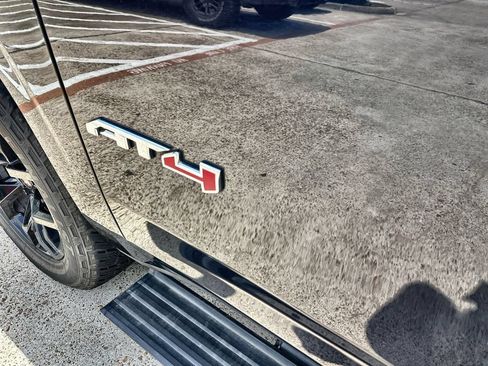 Used 2022 GMC Yukon AT4 AWD/4WD image 14