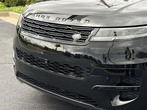 New 2026 Land Rover Range Rover Sport SE AWD/4WD image 9