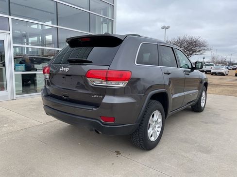 Used 2017 Jeep Grand Cherokee Laredo w/ Quick Order Package 23E image 5