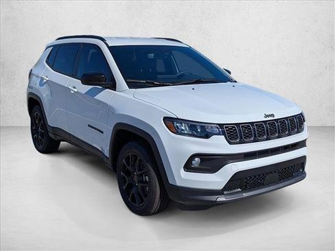 New 2026 Jeep Compass Latitude image 3