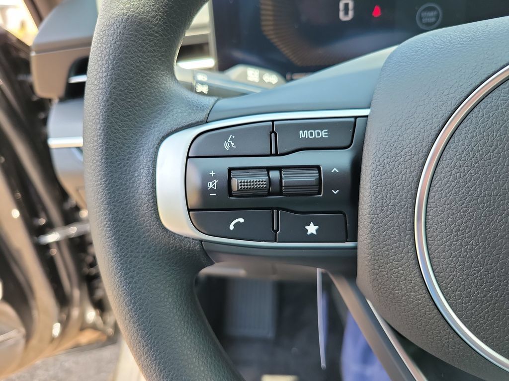 New 2026 Kia K5 LXS FWD image 23