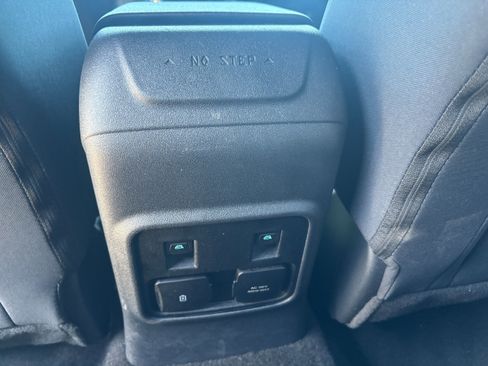 Used 2023 Ford Bronco Big Bend w/ Sasquatch Package image 14