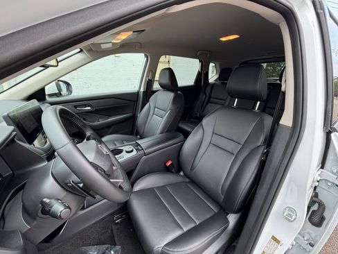 Used 2026 Nissan Rogue SL AWD/4WD image 34