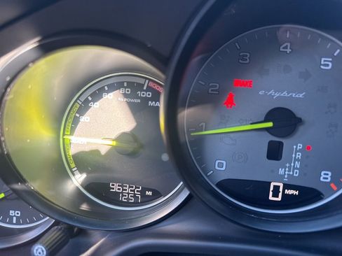 Used 2015 Porsche Panamera S image 21