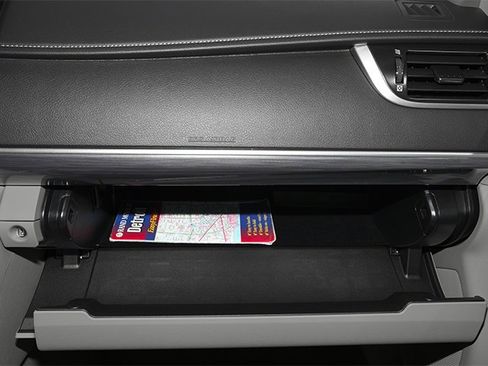 Used 2014 Toyota Camry LE image 15