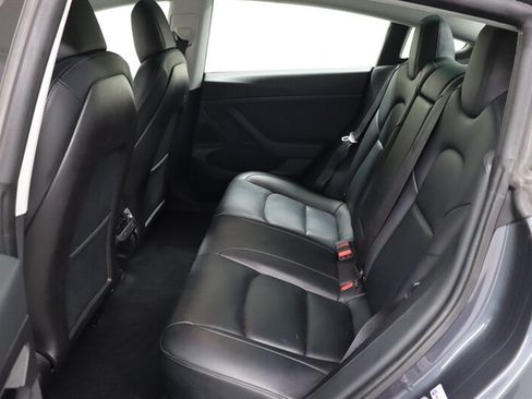 Used 2020 Tesla Model 3 Standard Range RWD image 21