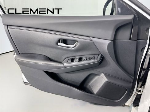 Used 2022 Nissan Sentra SV image 26