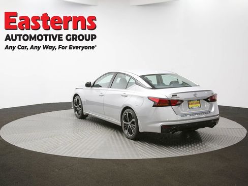 Used 2023 Nissan Altima 2.5 SR FWD image 61