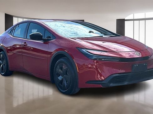 Used 2026 Toyota Prius LE image 8