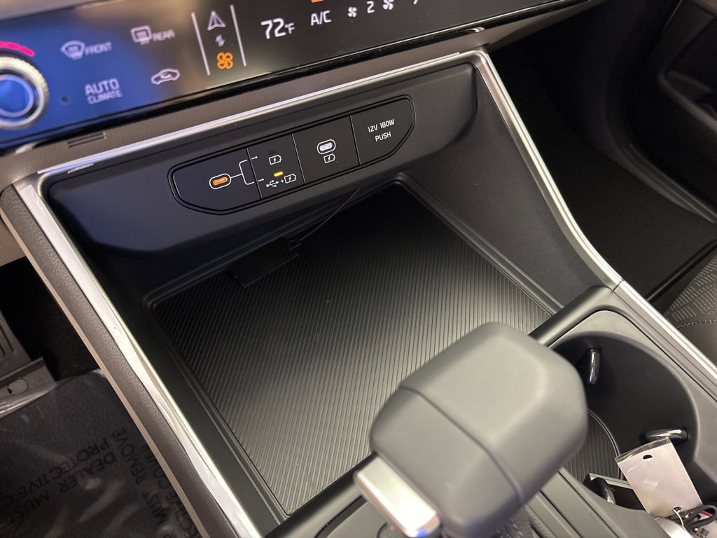 New 2026 Kia Carnival FWD image 36