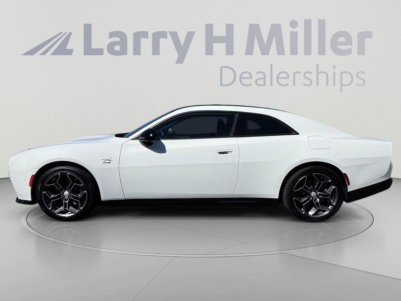 Used 2024 Dodge Charger Daytona R/T w/ Plus Group AWD/4WD image 3