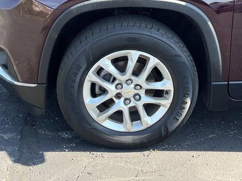 Used 2019 Chevrolet Traverse LT w/ LPO, Floor Liner Package AWD/4WD image 10