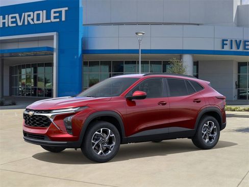 New 2026 Chevrolet Trax LT w/ Driver Confidence Package image 2