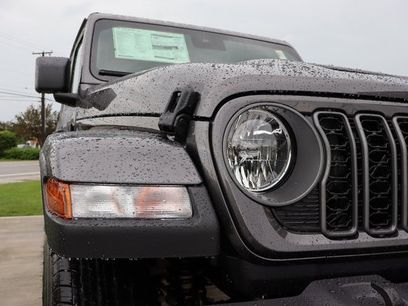 New 2025 Jeep Gladiator Sport