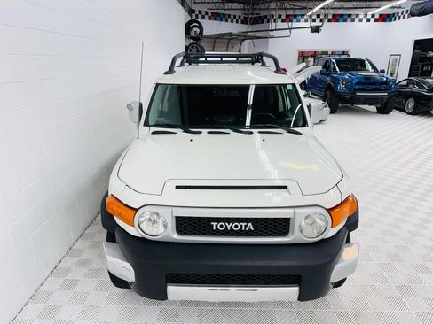 Used 2012 Toyota FJ Cruiser 2WD w/ Upgrade Pkg image 12