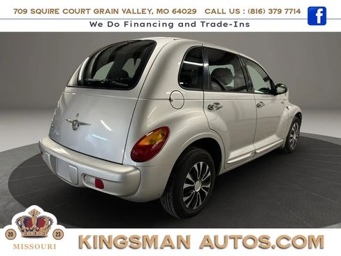 Used 2005 Chrysler PT Cruiser Touring FWD image 4