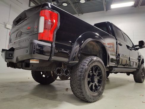 Used 2018 Ford F250 Lariat w/ Lariat Ultimate Package image 6