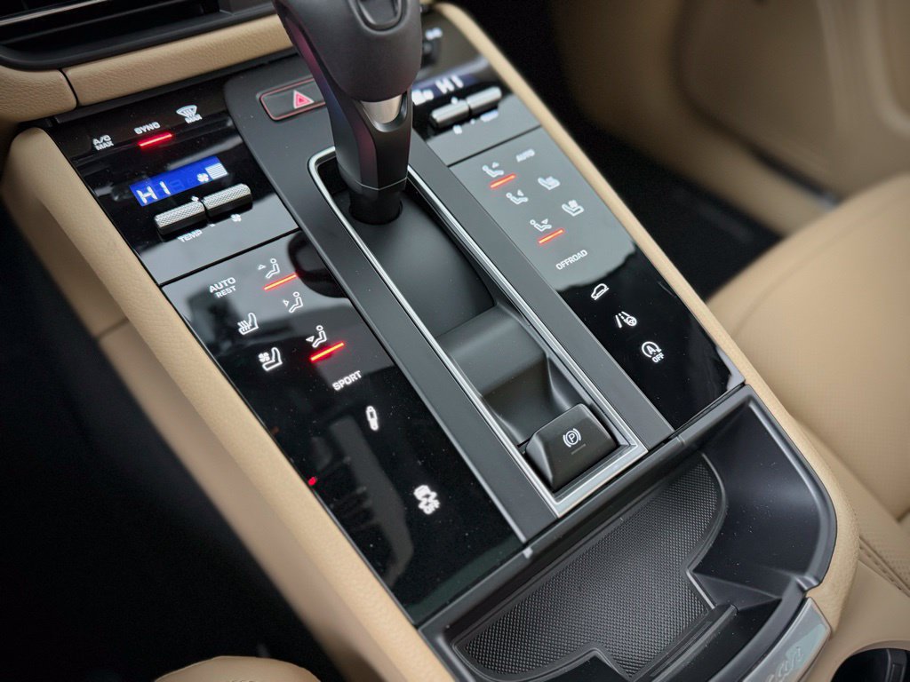 Certified 2026 Porsche Macan S AWD/4WD image 26