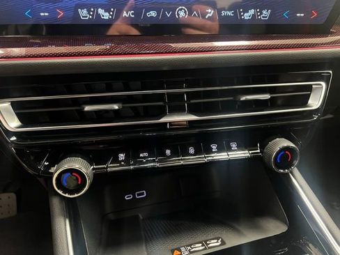 New 2026 Chevrolet Traverse RS AWD/4WD image 11