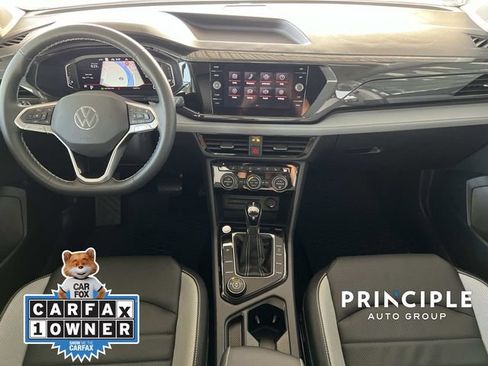 Used 2022 Volkswagen Taos SEL w/ Panoramic Sunroof Package image 29