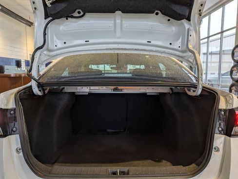 Used 2020 Nissan Versa S image 28