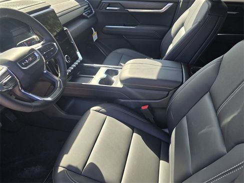 New 2026 GMC Acadia Elevation image 17