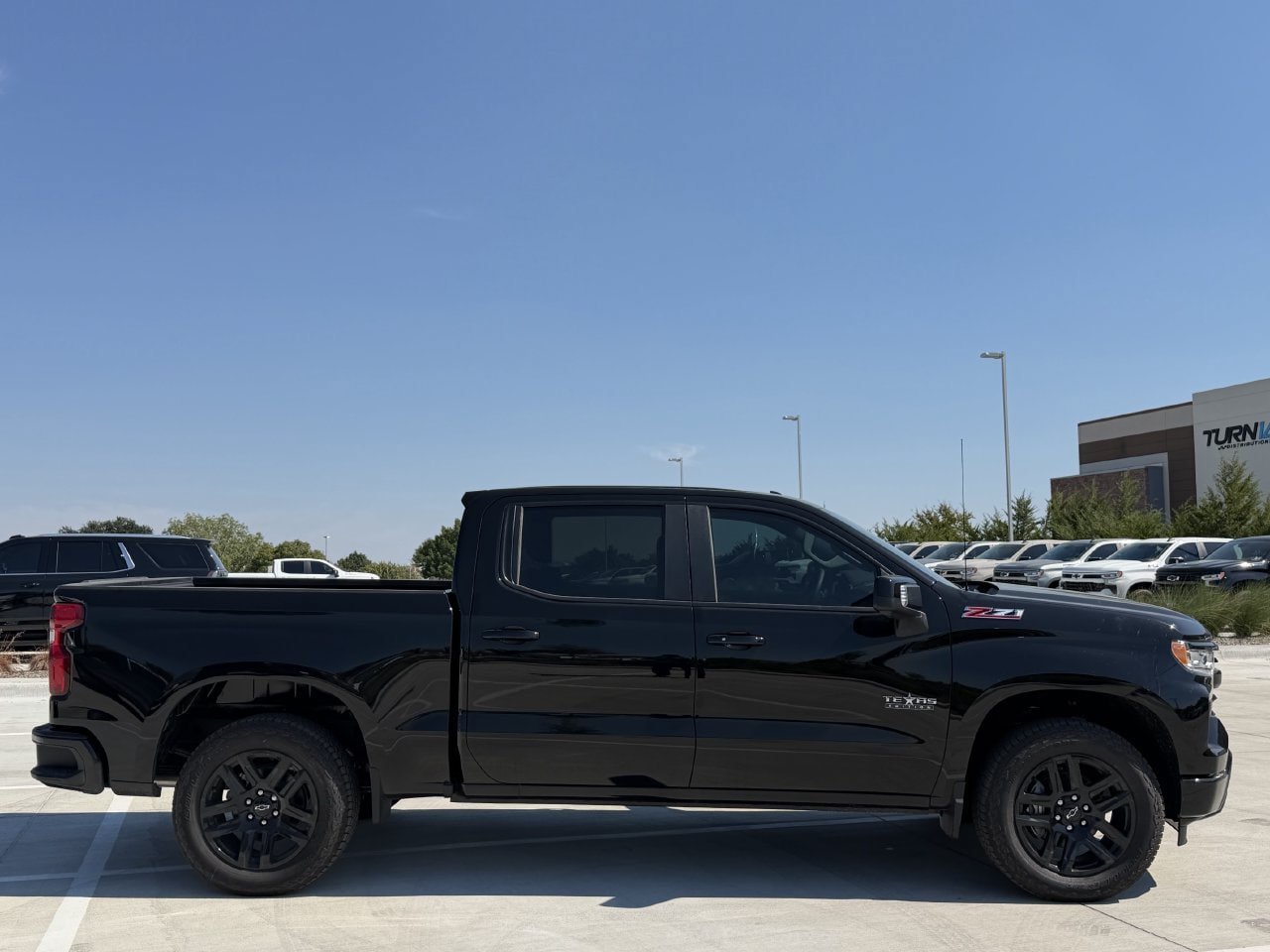 New 2026 Chevrolet Silverado 1500 RST w/ Texas Edition Plus AWD/4WD image 3