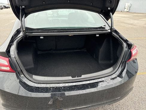 Used 2024 Chevrolet Malibu LT w/ Midnight Edition FWD image 9