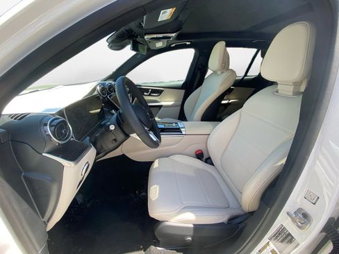 Used 2026 Mercedes-Benz GLC 300 4MATIC image 9
