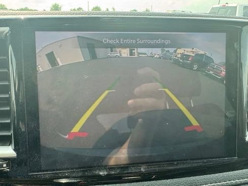 Used 2022 Chrysler Pacifica Touring-L FWD image 20