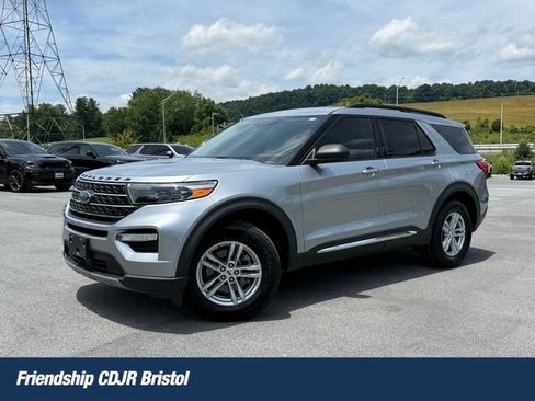 Used 2020 Ford Explorer XLT w/ Equipment Group 202A AWD/4WD image 1
