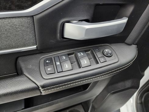 Used 2022 RAM 2500 Big Horn w/ Night Edition image 37